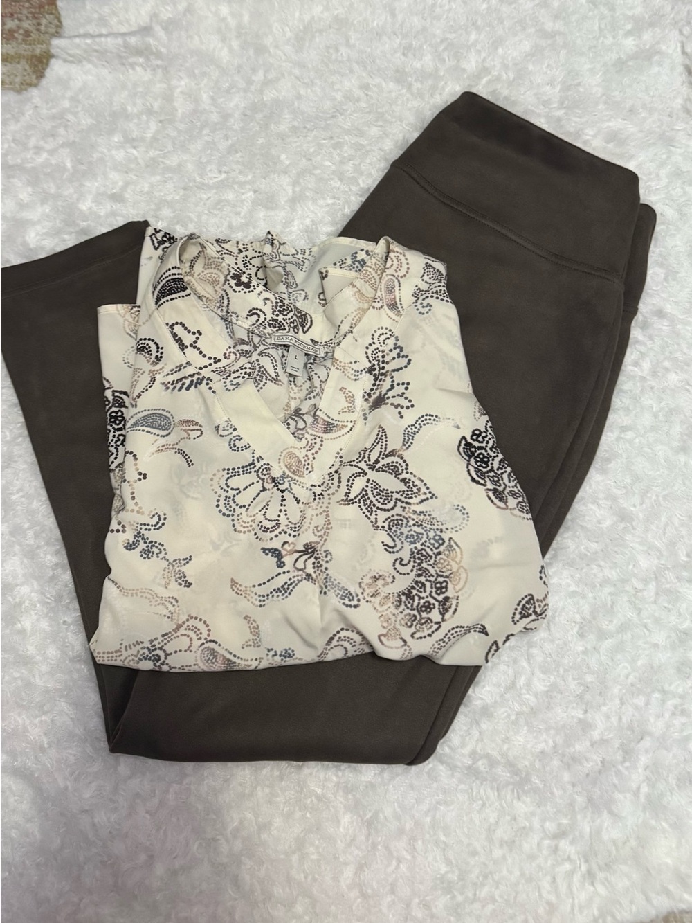 BUNDLE - Andrew Marc Brown Pull-On Leggings with Neutral Paisley Top